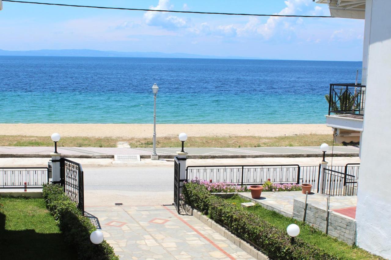 Just 20 Meters From The Beach Toroni Esterno foto